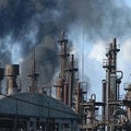 Иран вынужден идти на бартер нефтехимических продуктов